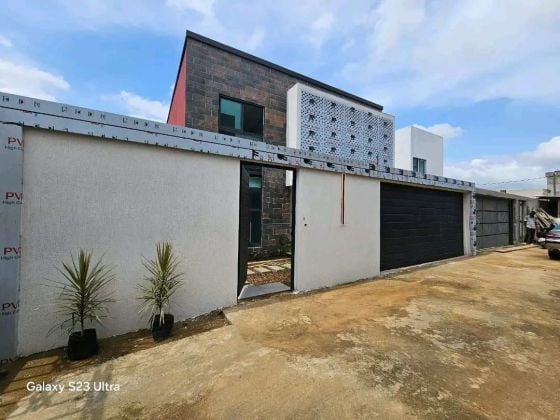 Super beau duplex de très haut standing et nouvelle construction 