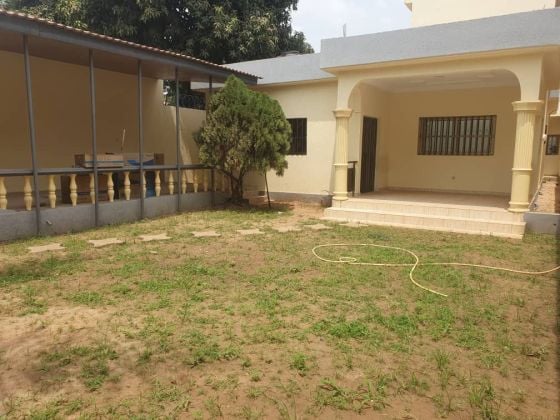FOR SALE: Very clean villa ready to move in built on 300m² with all ...