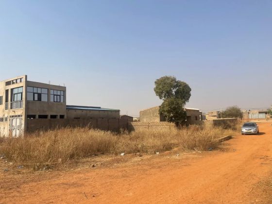 Parcelle viabilisée de 307m2 pan coupé en vente à ...