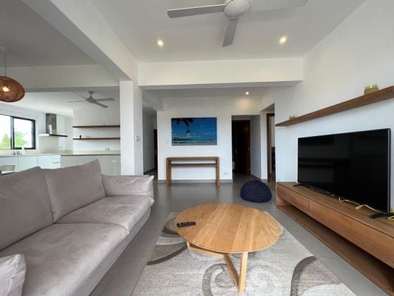 Charming apartment on the second floor of a secure residential complex.