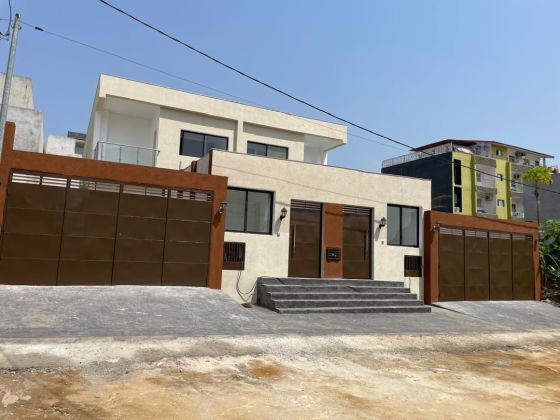 IN VENDITA VILLA DUPLEX 04 CAMERE AD ANGRÉ DJOROGOBITE 