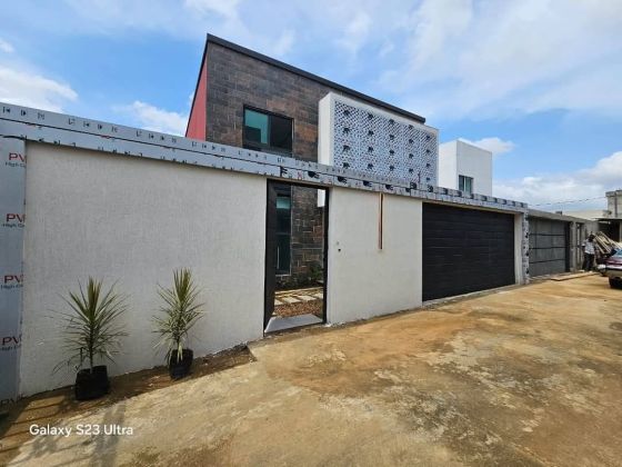 Splendida villa duplex di lusso con 6 stanze