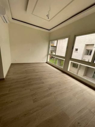 Sale of a T6 villa in Bingerville 