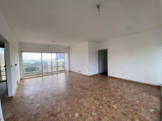 Vi offriamo un appartamento di altissima qualità su Golf 1, accanto ...