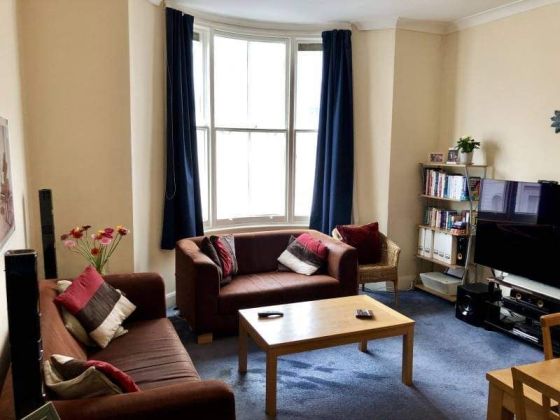 CHARMING NICE PRIVATE ROOM AVAILABLE FOR RENT