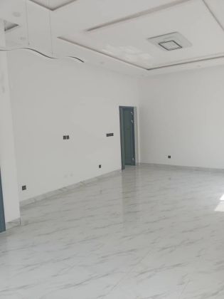 Villa de 05 chambres salon à louer dans la zone ...