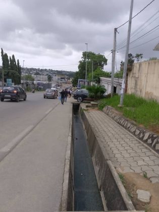 Cocody Bonoumin à 100m d'abidjan mall vente terrain 1000m2 
