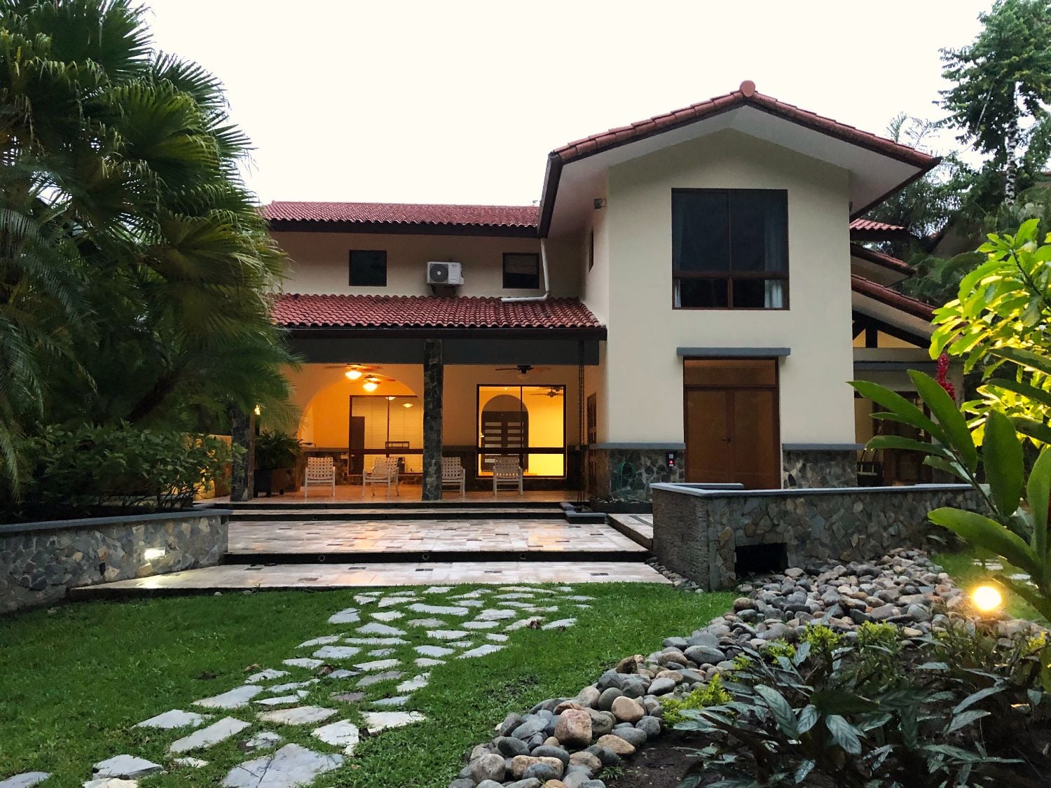 Spacious house on the edge of Nature in a prime location in Panama