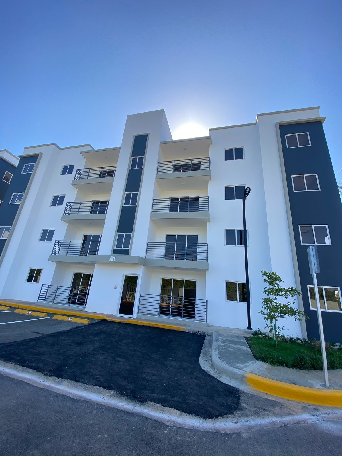 PROGETTO RESIDENZIALE CON BUONO ABITAZIONE SITUATO A POCHI METRI DALL'AUT. SAN ISIDRO