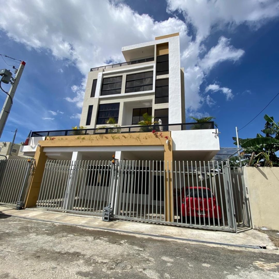 APPARTAMENTO IN VENDITA CON OTTIMA POSIZIONE, LOS TRIUNFADORES, SANTO DOMINGO EST.