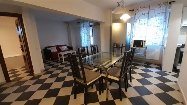 Grand appartement deux pièces avec balcon proche du métro ...