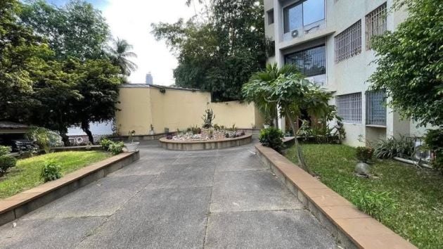 Bel appartement 2 pièces + sous sol à vendre à cocody ...