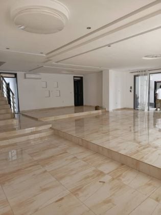 Riviera 4, città verde, ampia villa duplex disponibile con 6 camere ...