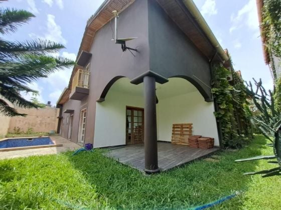 VENTE D'UNE VILLA DUPLEX DE 6 PIECES A LA RIVIERA M'BADON