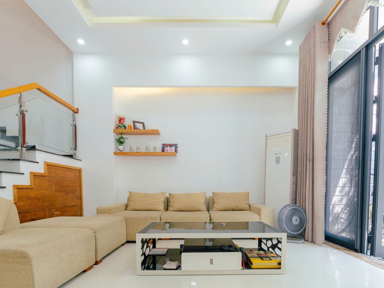 3-storey house for rent, frontage in Phuoc Truong area - near Park and My Khe Beach