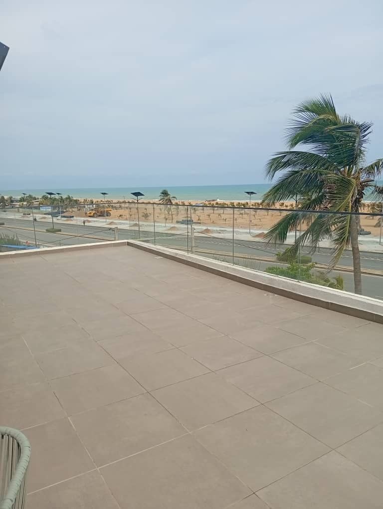 FOR RENT, Furnished 5-room villa + swimming pool, Fidjrossè beach - Cotonou 