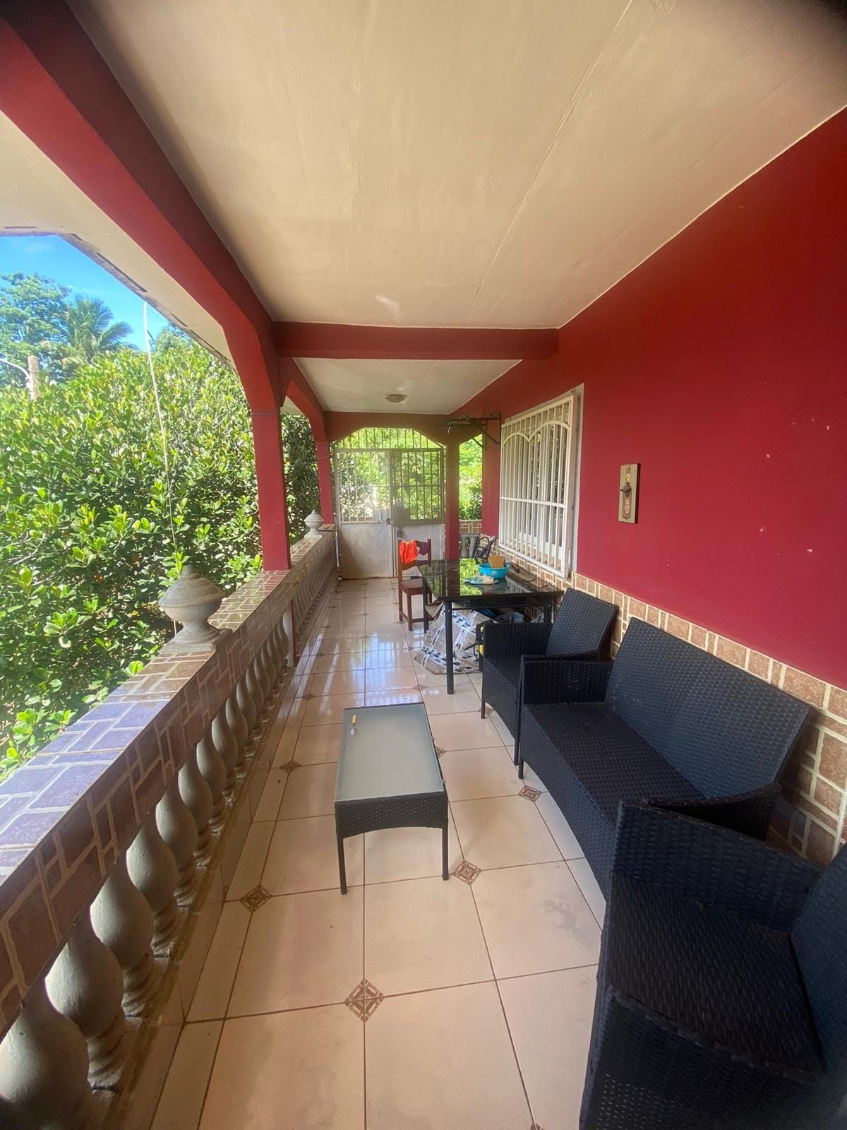 LOUE T4 au 1er étage sur KANI-KELI à 800 euros 