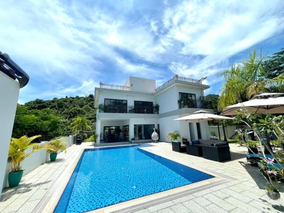 Villa à vendre à Kep, Cambodge, avec piscine et vue sur la ...