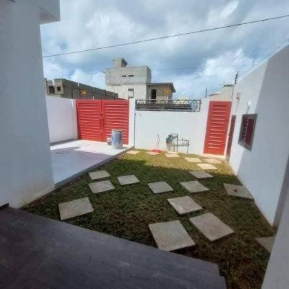 VILLA RÉCENTE CONSTITUTION DE 04 CHAMBRES 02 SALONS A LOUER A ...