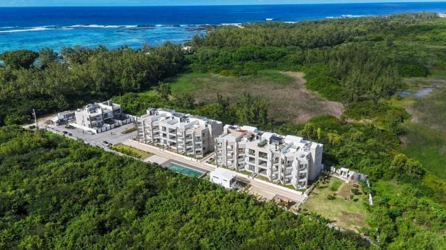 FOR SALE - 2-BEDROOM PENTHOUSE - POSTE LAFAYETTE/ROCHES NOIRES