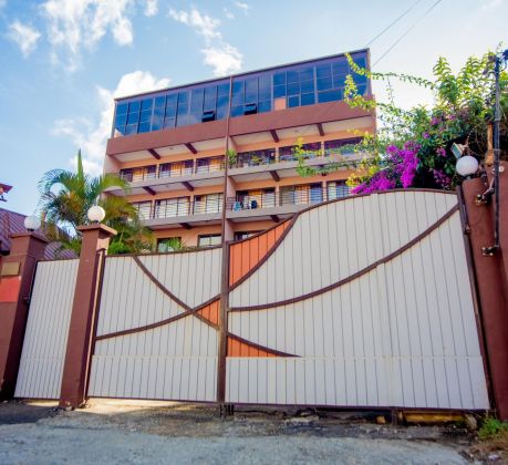 LOFT FOR RENT IN AMBATOBE