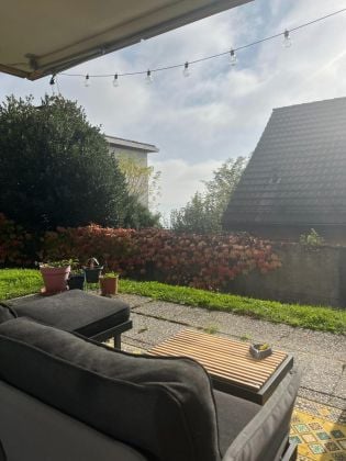 Terrasse appartement with view on the lake in a calm neighbourghood