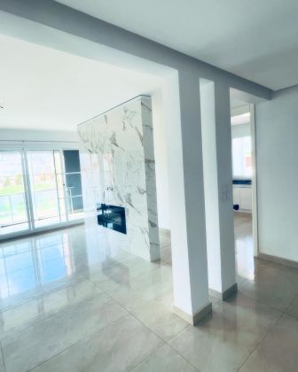 APPARTAMENTO DI ALTO LIVELLO CON 4 CAMERE DA LETTO IN AFFITTO GOLF-BASTOS 