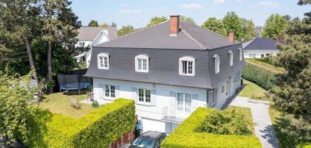 Superb Mansart villa in perfect condition