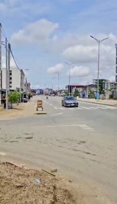 VENDESI TERRENO PIANEGGIANTE DI 1200 m2 DI SUPERFICIE TOTALE VICINO AL ...