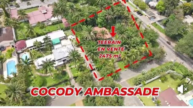 cocody ambassade rue calme vente terrain 2500m2 à l'angle.