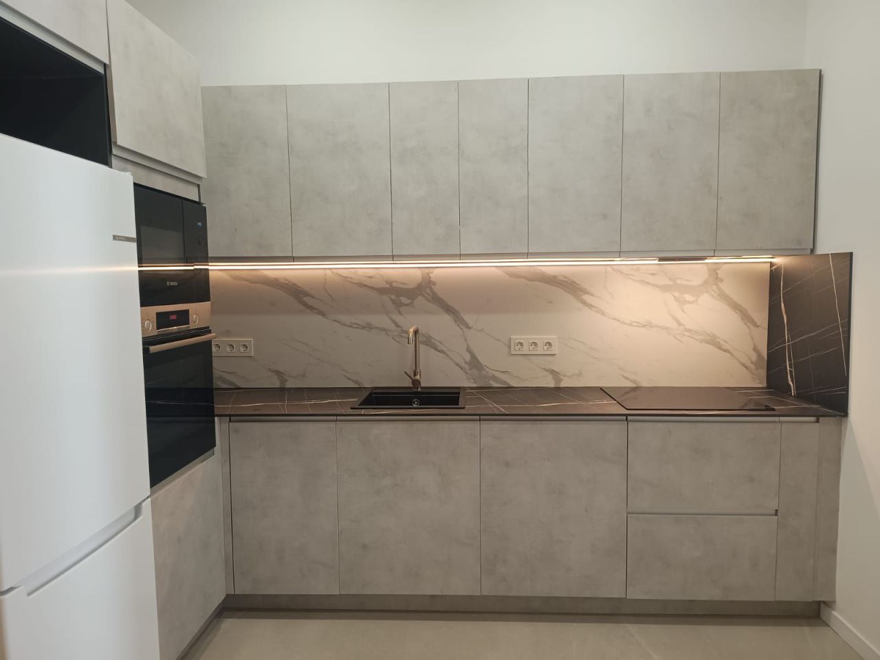 À vendre : appartement de trois chambres entièrement rénové à la Sagrada Familia