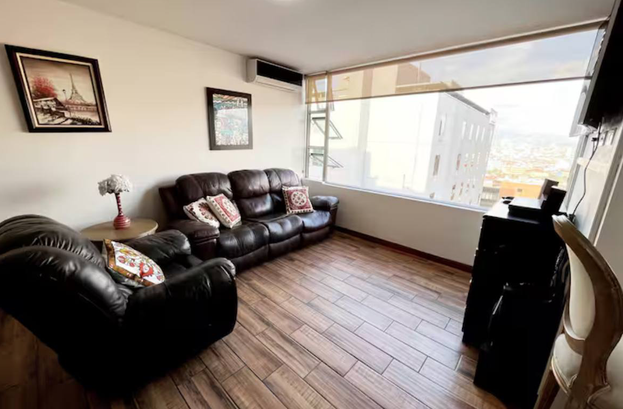 &#55356;&#57309;️ Penthouse de ensueño en Costa Rica, a solo 3 horas de Miami. Listo para mudarse, vistas panorámicas, se aceptan criptomonedas. Solo $270,000 por un lujoso apartamento de 225 m² junto al Parque La Sabana. Apto para Golden Visa.