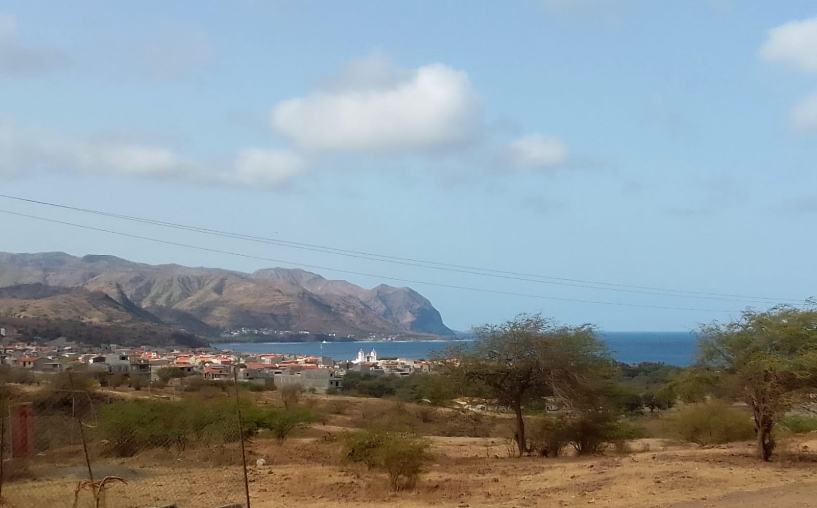 House for sale in the countryside, 5 minutes by car from the pretty town of Tarrafal and its beautiful beaches, in the north of Santiago Island.