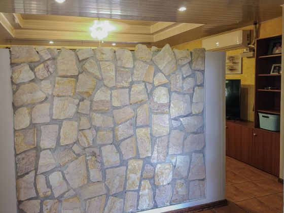 Beautiful 3 - Bedroom Ranch - Style Home with Pool in Grecia