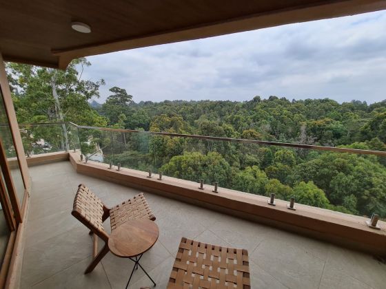 Modern 3 Bedroom Furnished apartment