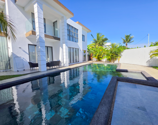 ✨ The most spectacular villas in Grand Bay,  now available for rent ...