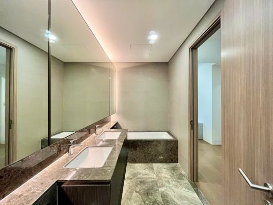 NEED FOR RENT LUXURY APARTMENT METROPLE THU THIEM 3 BEROOMS AT METROPOLE 