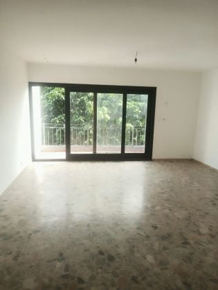 APPARTEMENT DE TROIS CHAMBRES À LOUER À BONANJO 