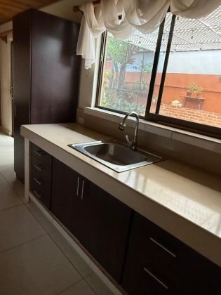  Amplia casa en renta en San Rafael de Tres Ríos (parcialmente ...