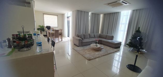 LUXUEUX APPARTEMENT DE 2 CHAMBRES À LOUER À LA CROISETTE