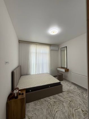 Nelwy built 3 room apartment for rent in the city center