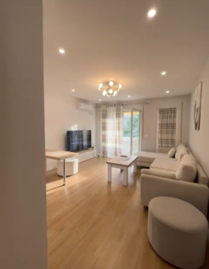 Propiedad moderna y espaciosa de 2 dormitorios y 2 baños - Dry Lake, Tirana