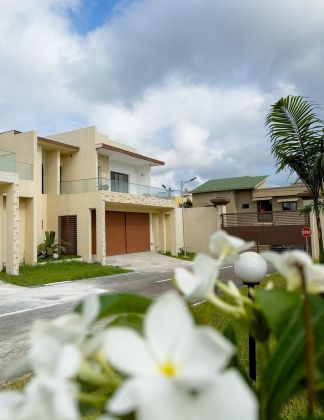 DUPLEX 05 PIÈCES DANS UNE CONCESSION RIVIERA M'BADON