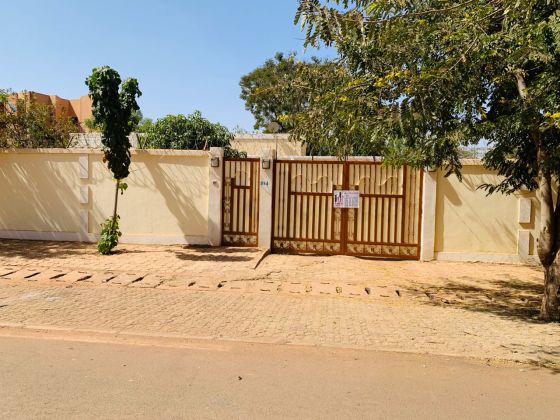  À Louer – Résidence d'Exception avec Jardin ...