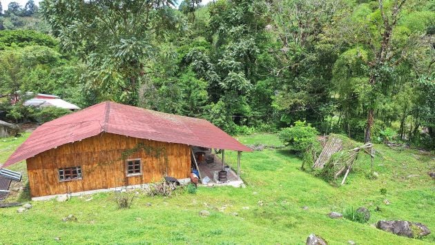 Propiedad única de 2,819 M² con hermosa cabaña y ...