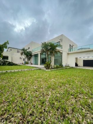 À vendre Cocody riviera M'badon Villa 6 pièces 