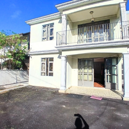 Fully furnished 3 bedroom ground floor house for rent in Curepipe