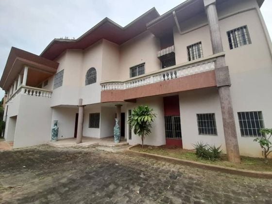 Vente d'une villa duplex 12 pièces à Cocody riviera golf4 