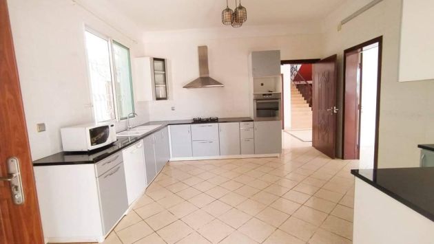 IVANDRY GRAN VILLA AMUEBLADA DE 7 HABITACIONES CON JARDÍN Y ...