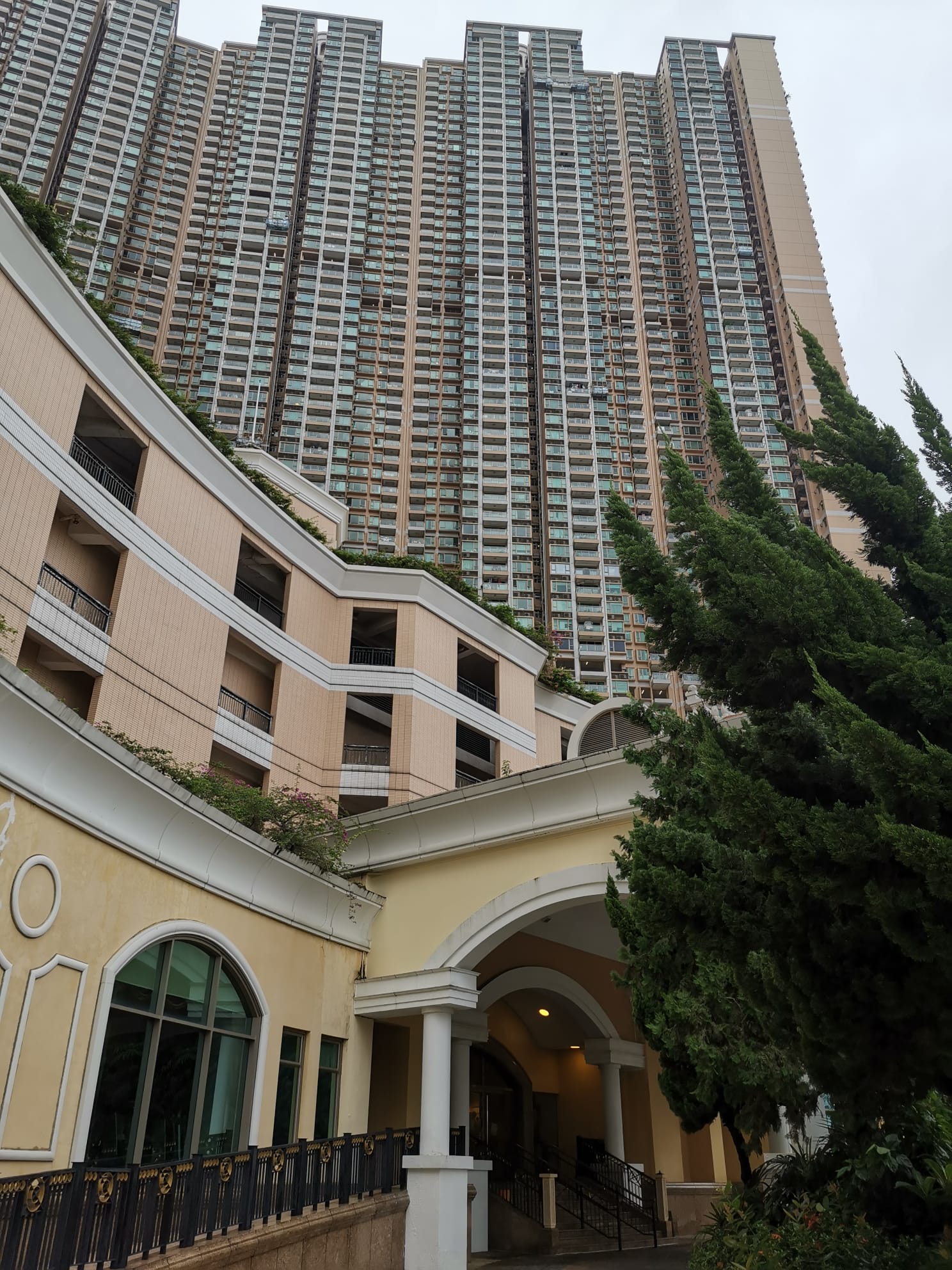 BELLAGIO, SHAM TSENG, SEA VIEW UNIT. PET-FRIENDLY. NO AGENCY FEES.